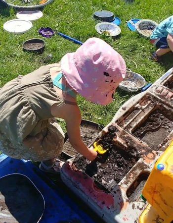 Bubbles and Mud Puddles Approved Dayhome – Calgary & Region Family Dayhome Agency